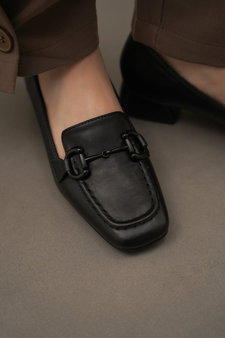 BLACK HEELED LOAFERS