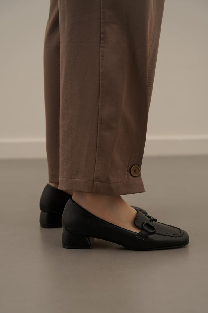 BLACK HEELED LOAFERS