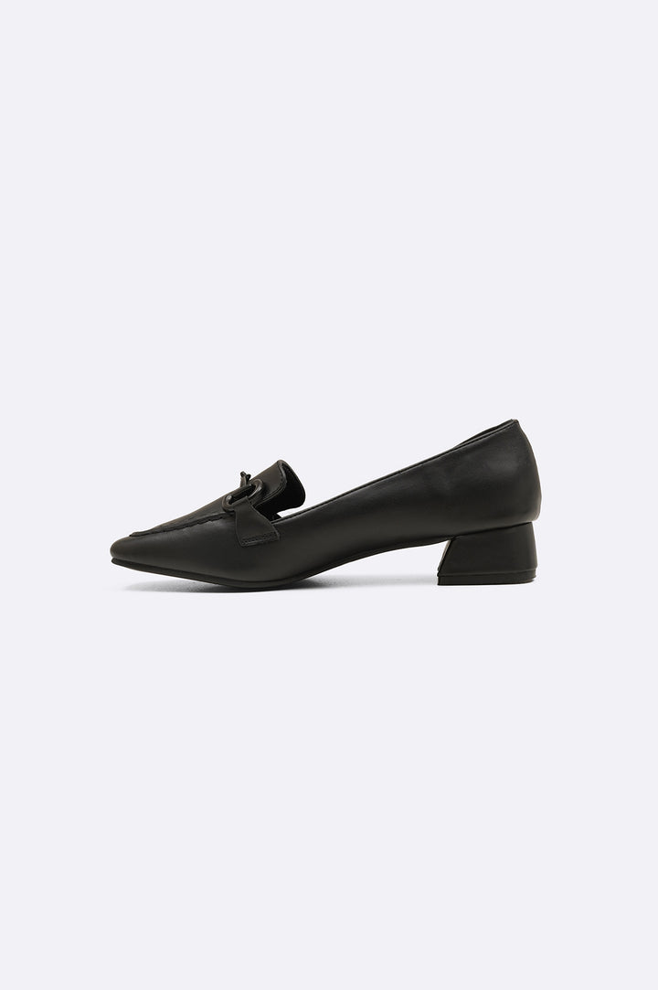 BLACK HEELED LOAFERS