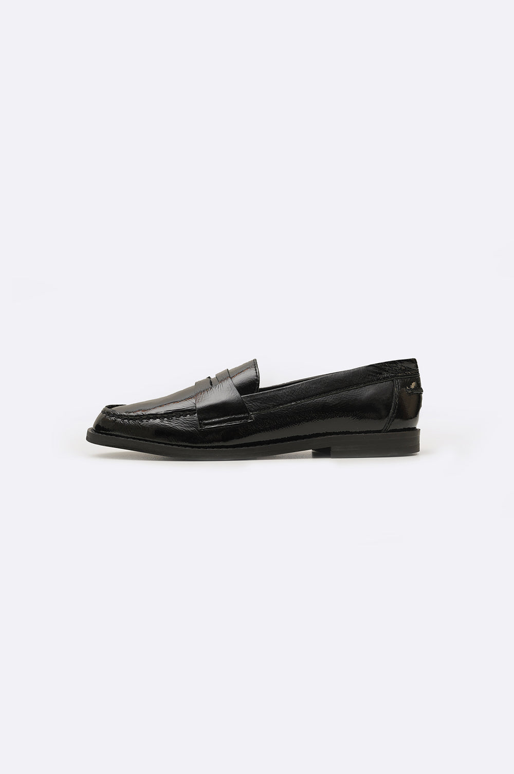 BLACK LEATHER PENNY LOAFERS