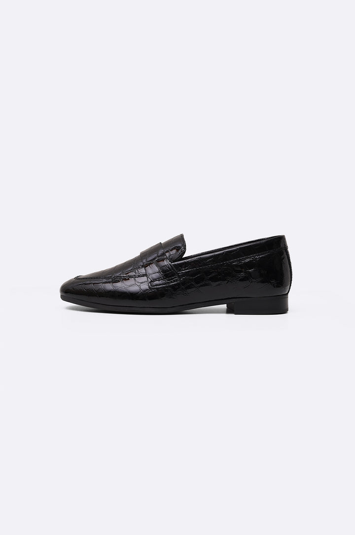 TEXTURED LEATHER LOAFERS