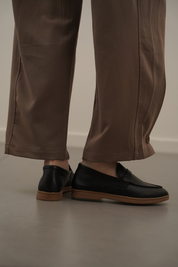 CLASSIC LEATHER LOAFERS