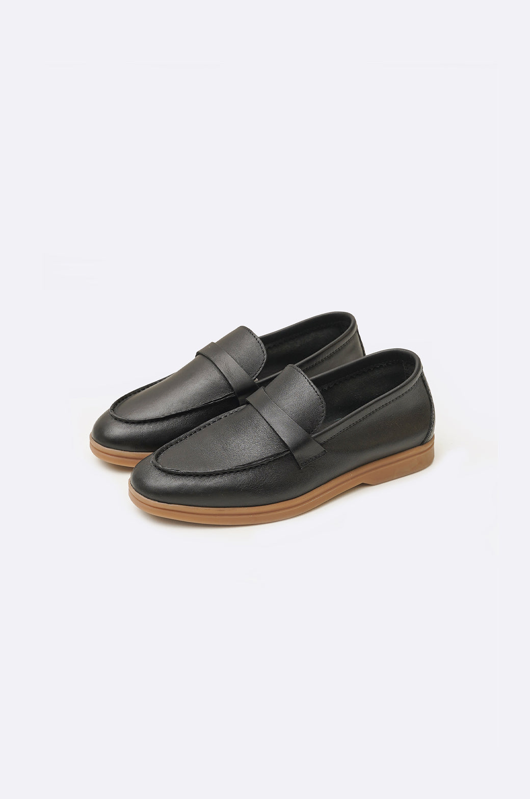 CLASSIC LEATHER LOAFERS