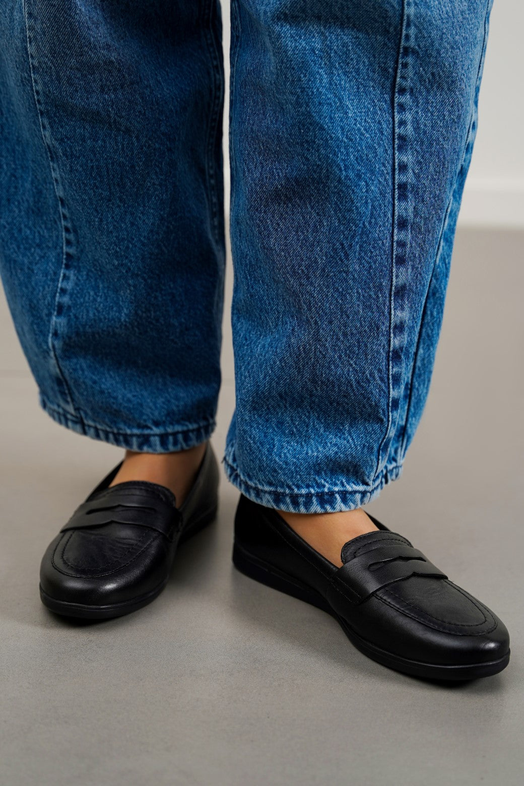 BLACK LEATHER MAMA LOAFERS