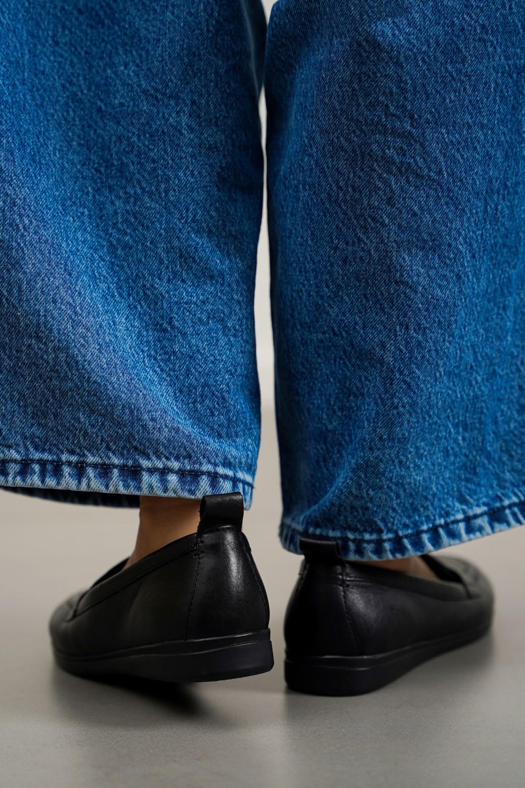 BLACK LEATHER MAMA LOAFERS