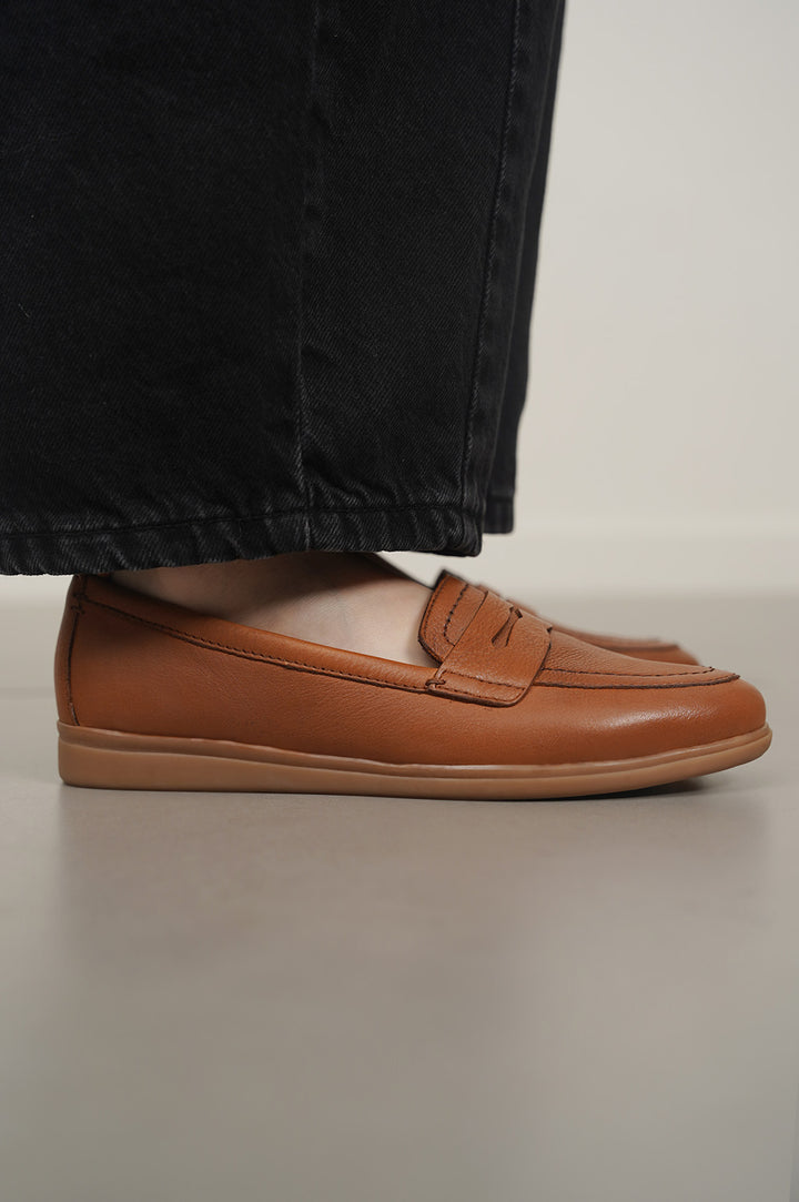 TAN LEATHER MAMA LOAFERS