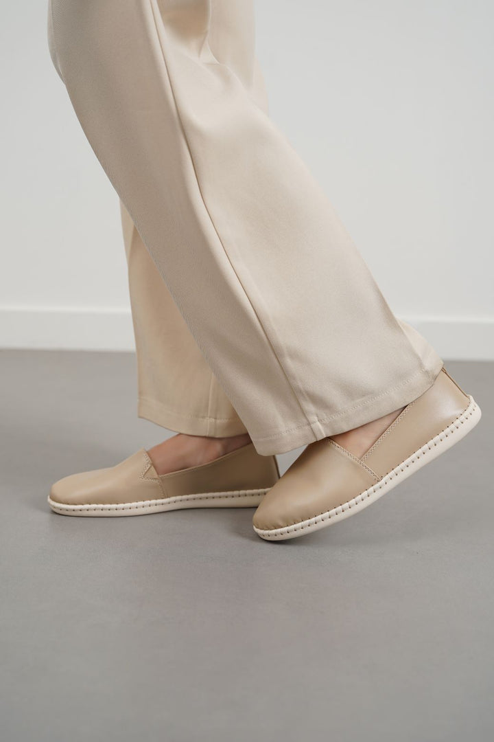 BEIGE MAMA LOAFER