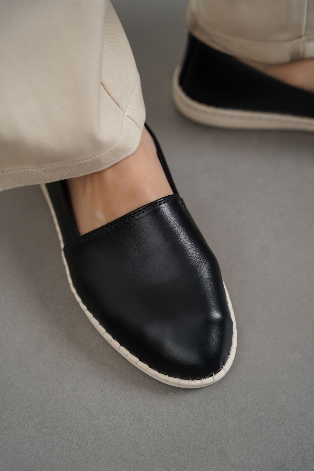 BLACK MAMA LOAFER