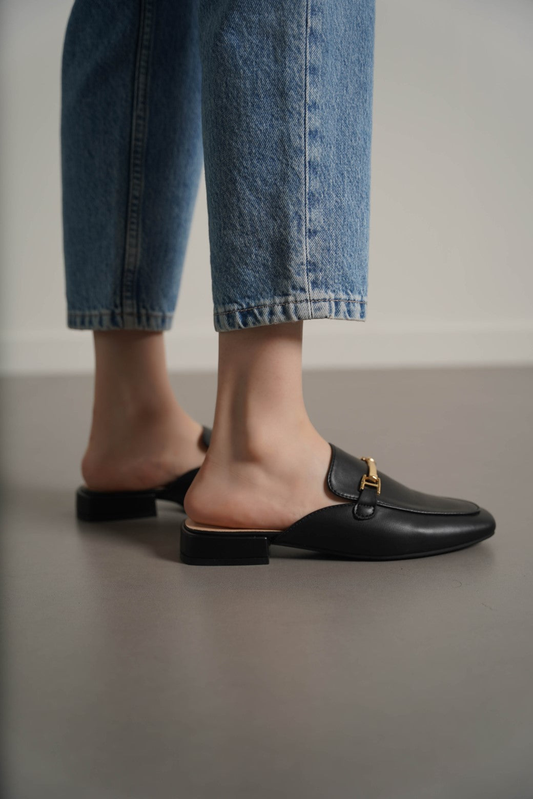 BLACK ALLANA MULES