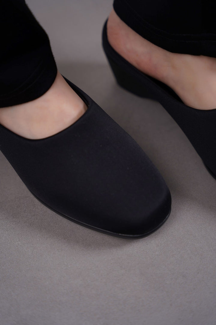 BLACK FIJI MAMA MULES