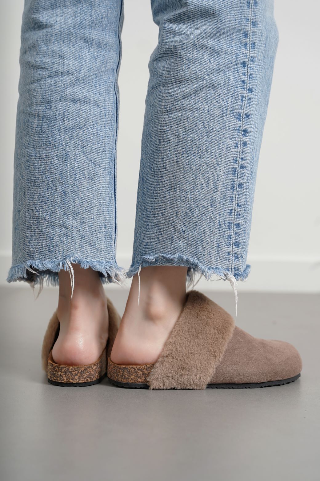 BROWN COSY FUR SLIPPERS