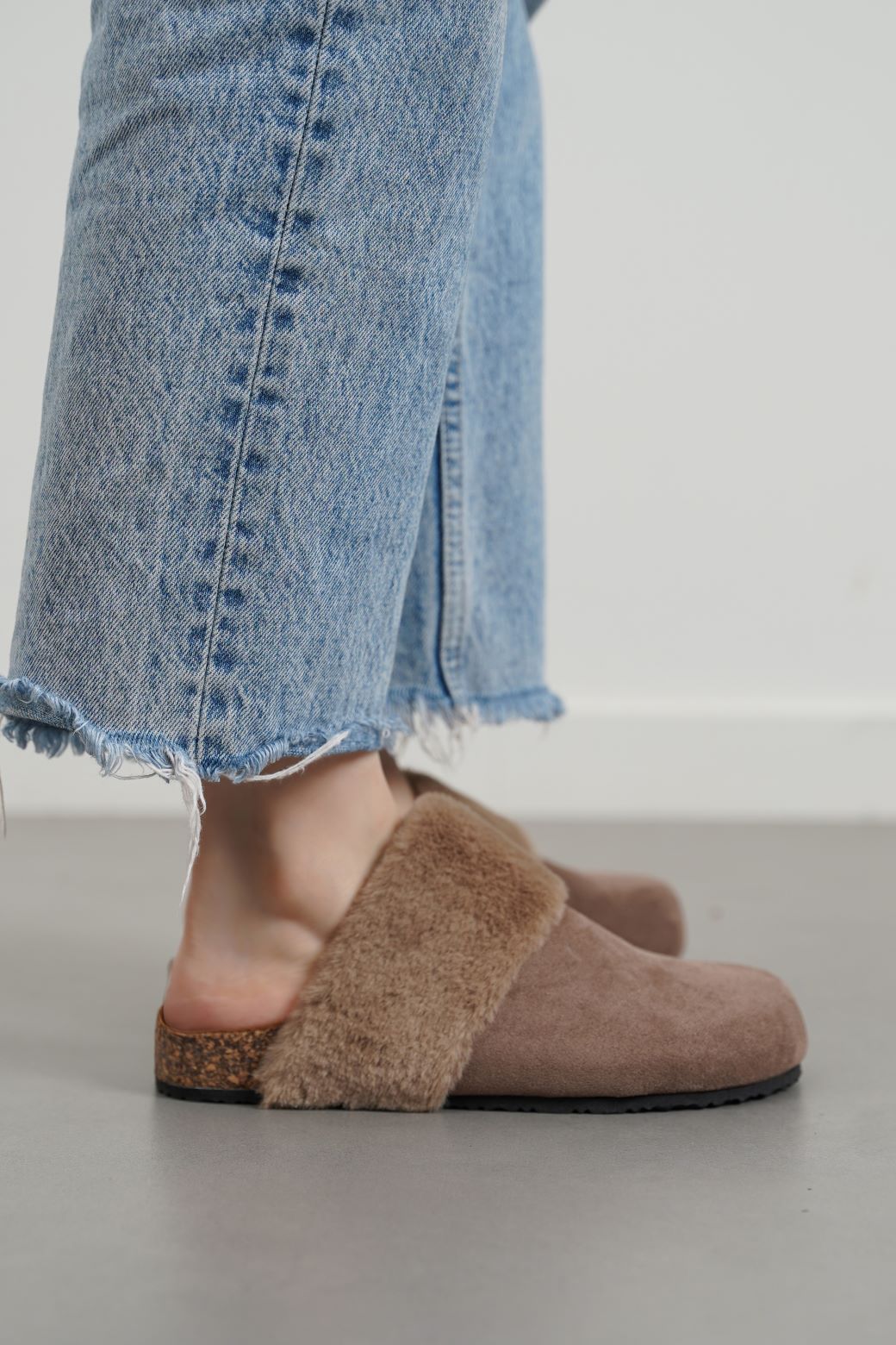 BROWN COSY FUR SLIPPERS