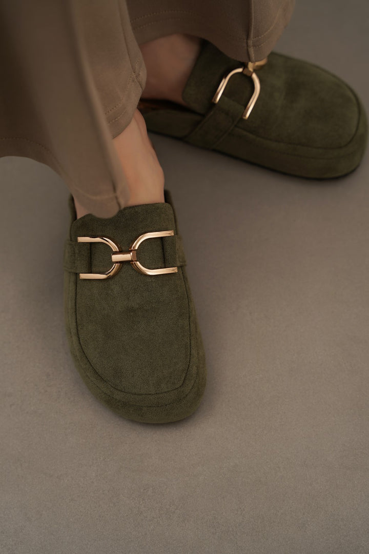 DARK GREEN FAUX SUEDE CLOGS