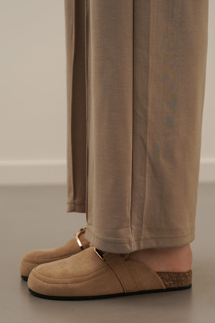 KHAKI FAUX SUEDE CLOGS