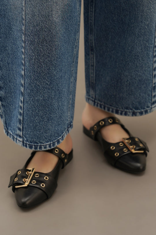 BLACK STATEMENT LEATHER MULES
