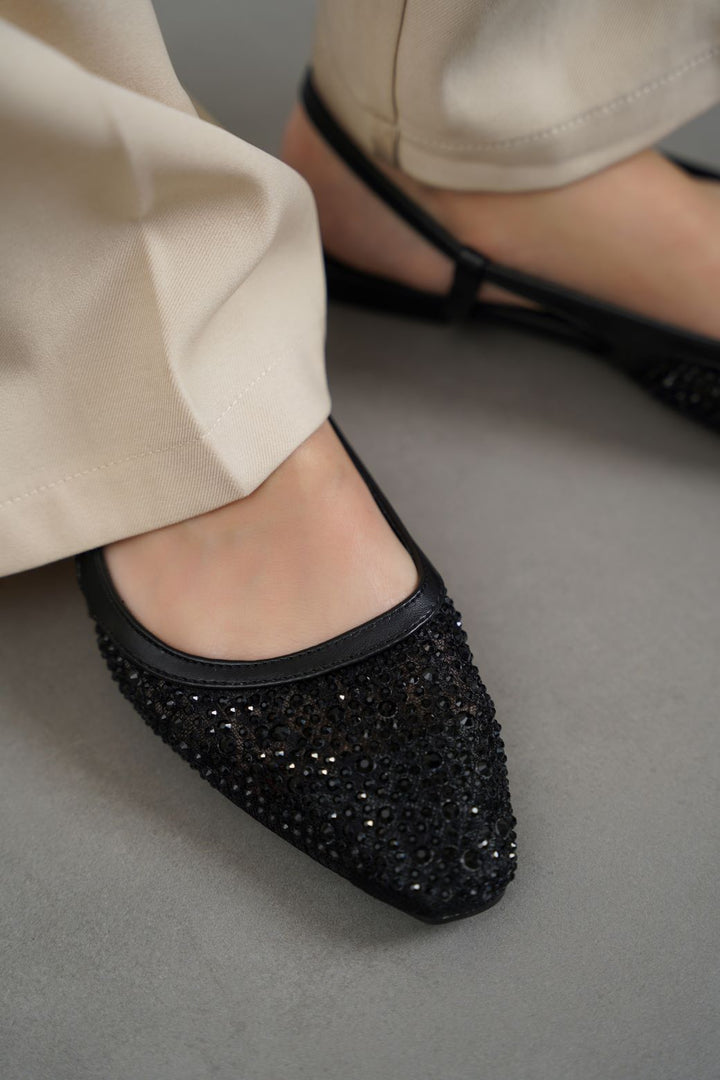 BLACK CRYSTAL SPRAY FLATS