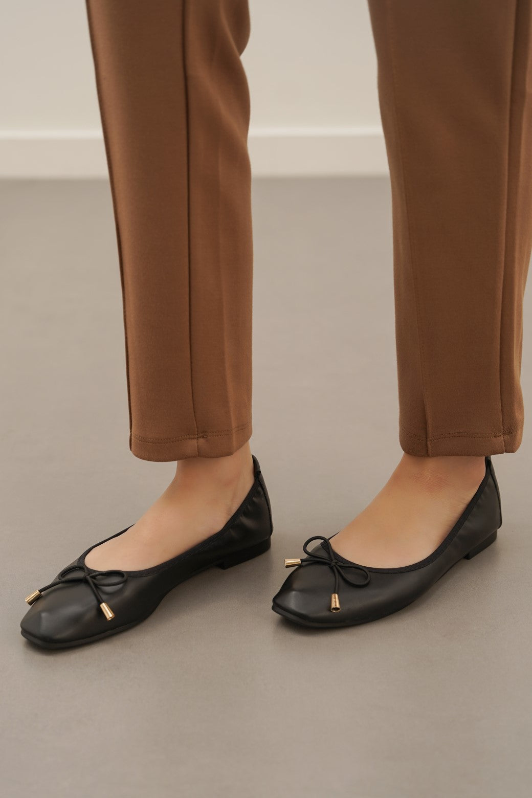 BLACK MAMA BALLET PUMPS