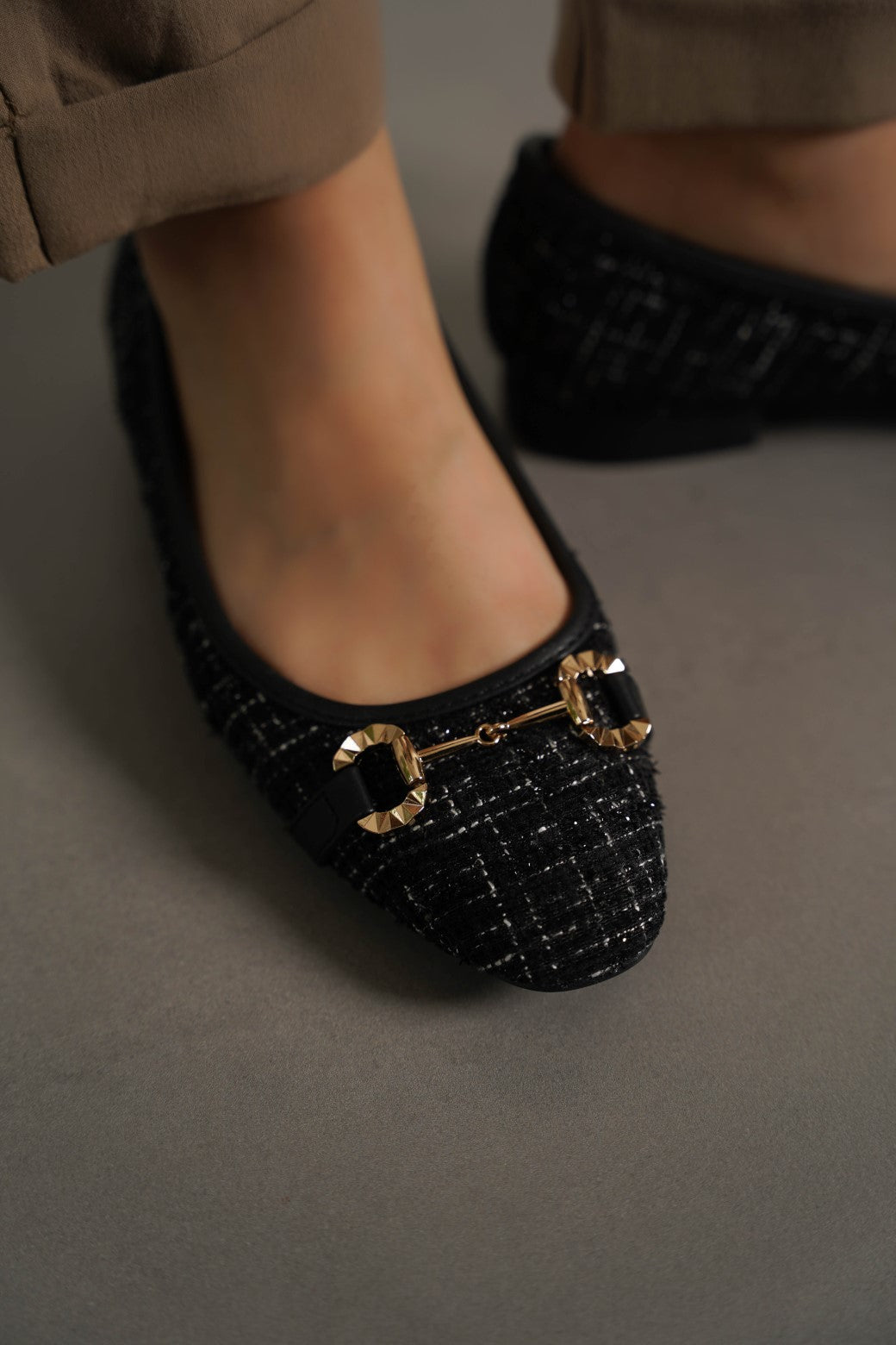 BLACK TINSEL TWEED PUMPS