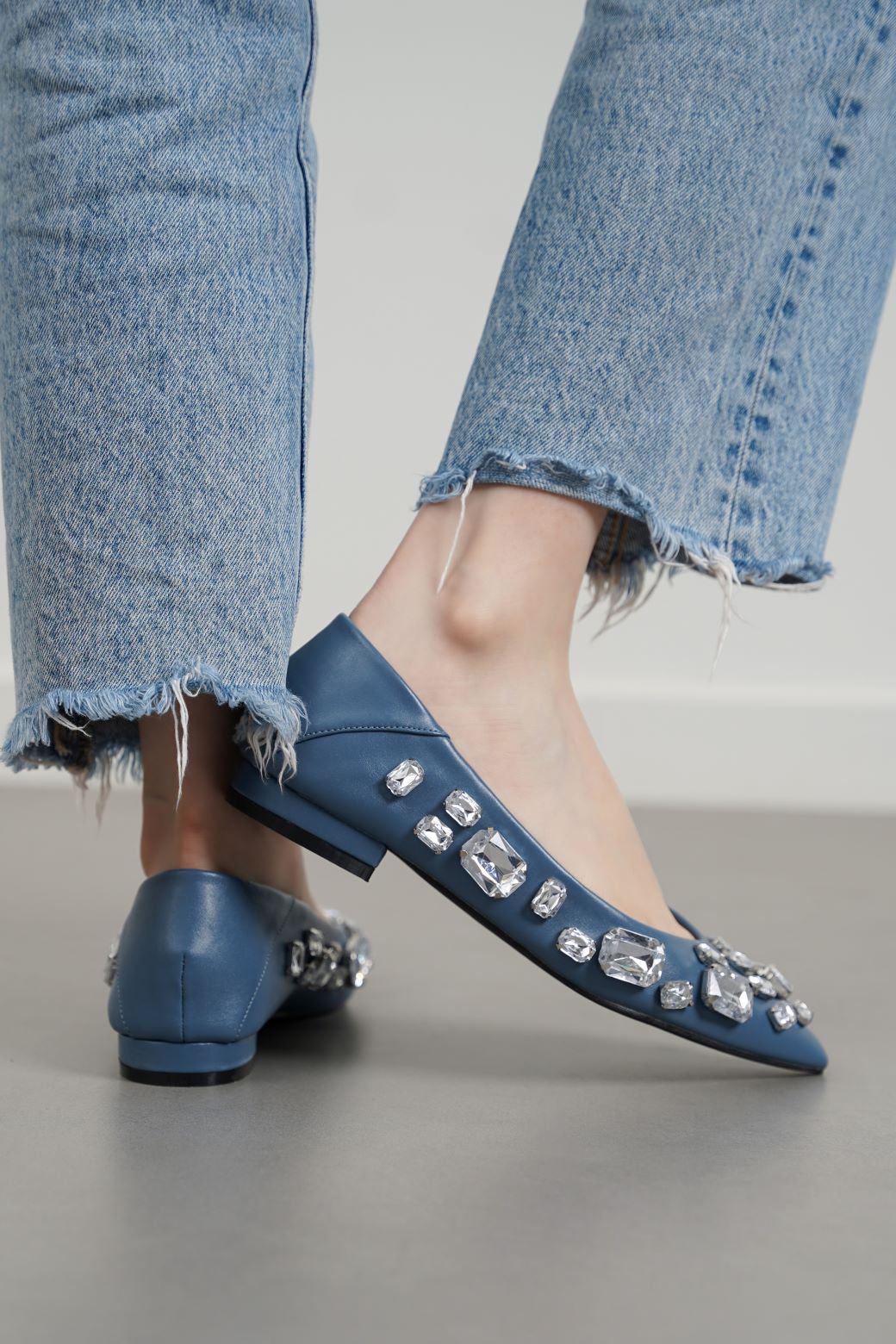 BLUE OVERSIZED STUD PUMPS