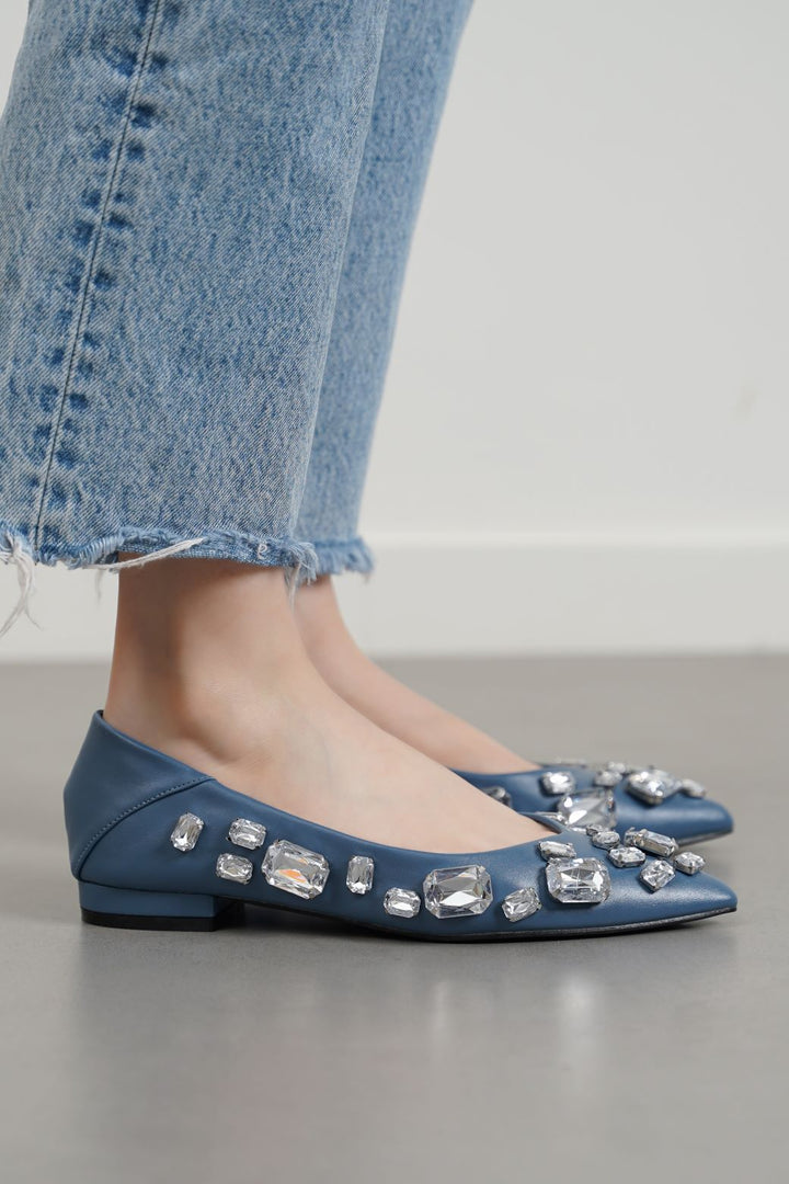 BLUE OVERSIZED STUD PUMPS