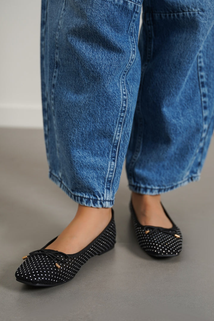 BLACK STUDDED BALLET FLATS