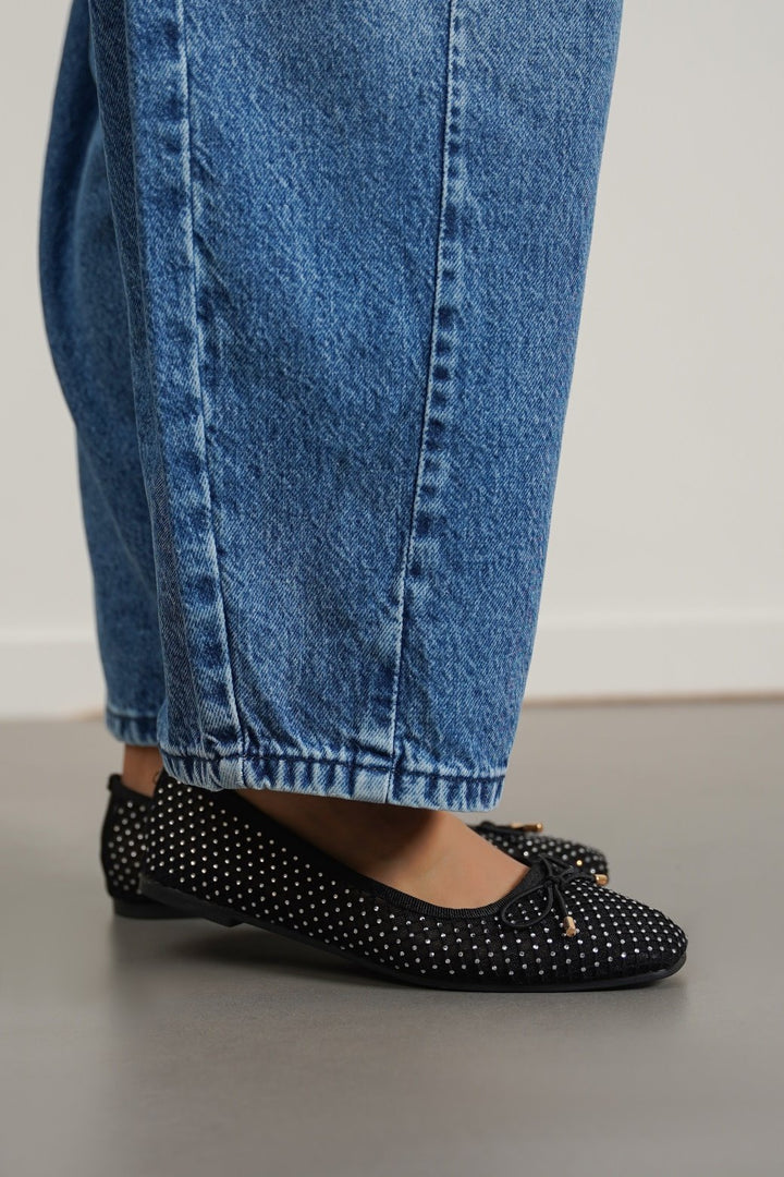 BLACK STUDDED BALLET FLATS