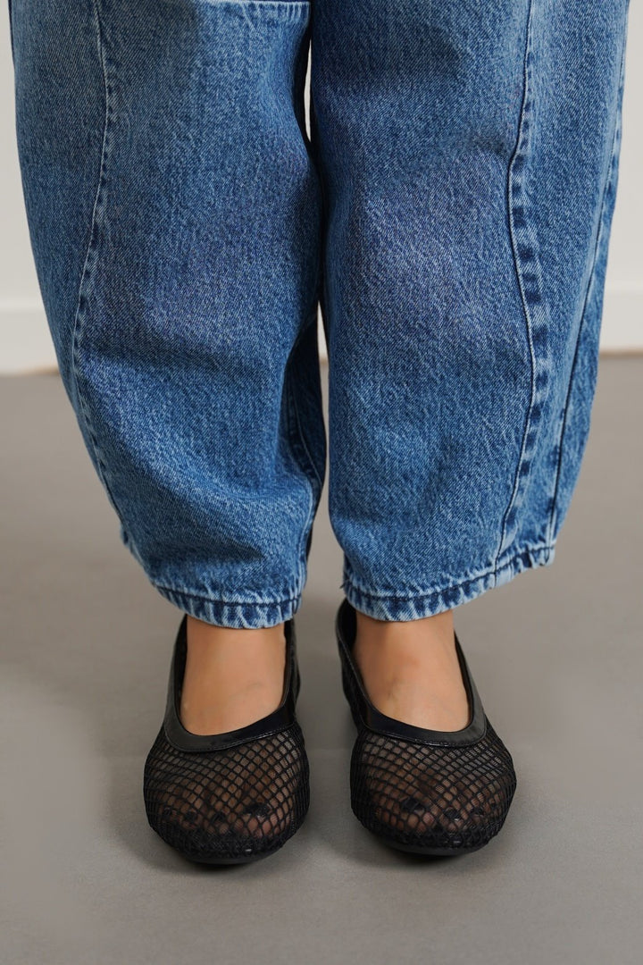 BLACK MESH BALLET FLATS