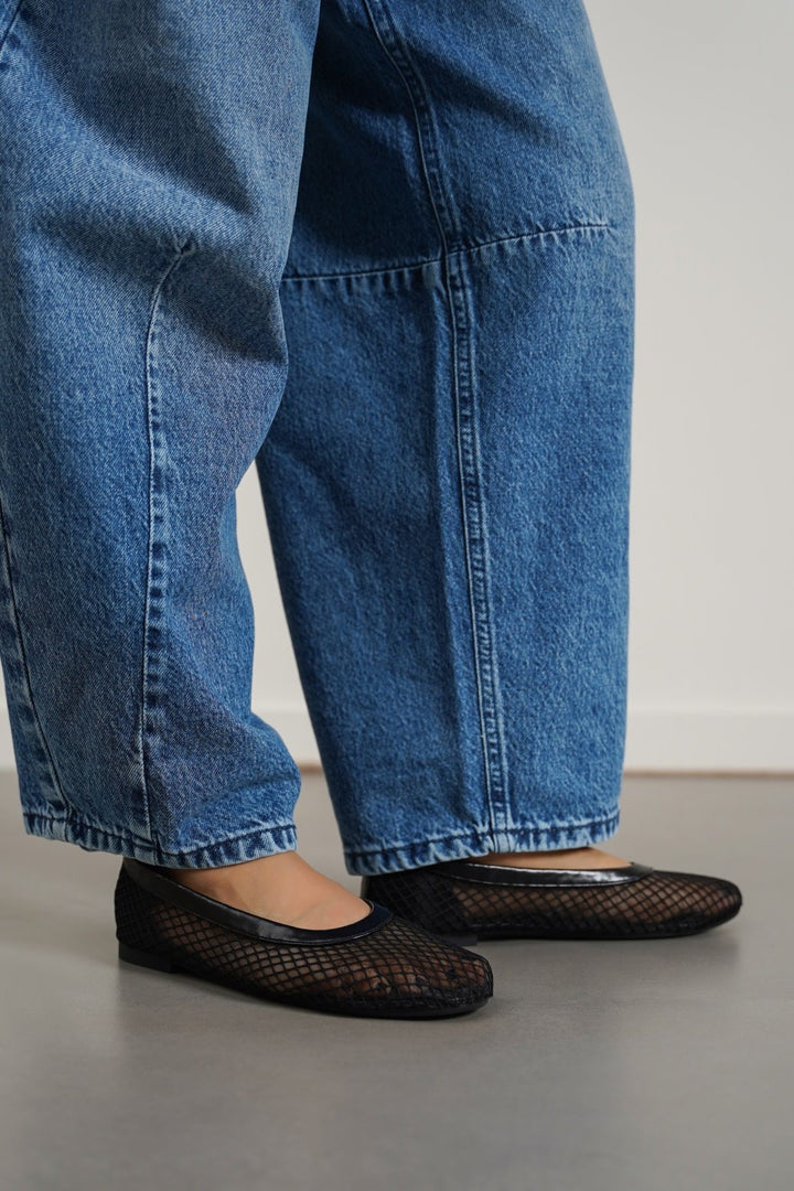 BLACK MESH BALLET FLATS