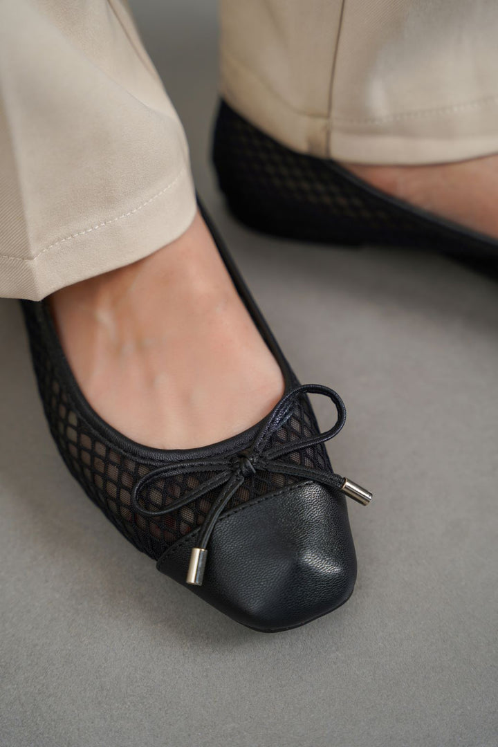 BLACK BALLET FLATS