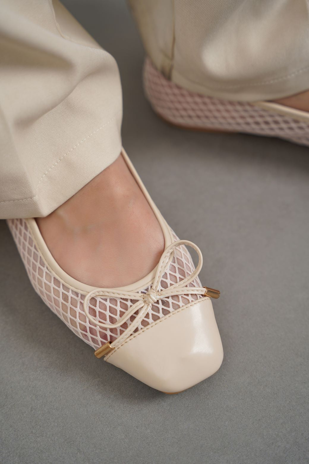 TAUPE BALLET FLATS