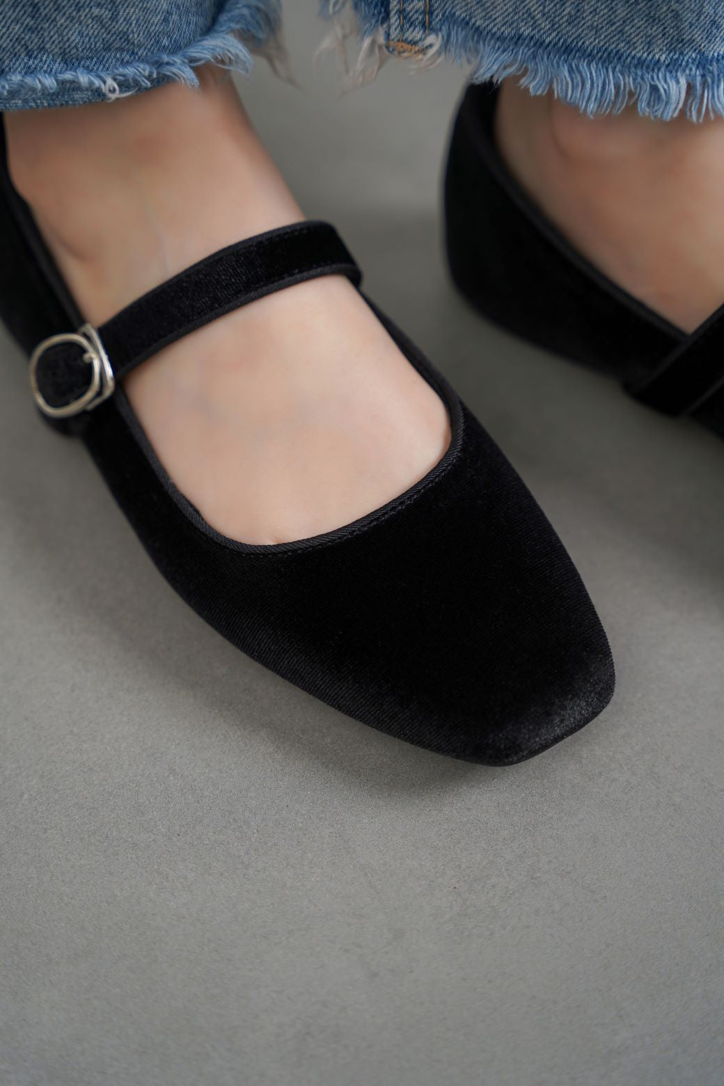 BLACK CLASSIC MARY-JANES