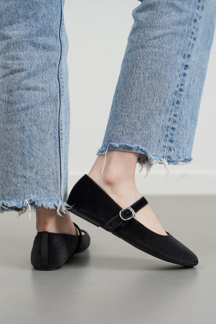 BLACK CLASSIC MARY-JANES