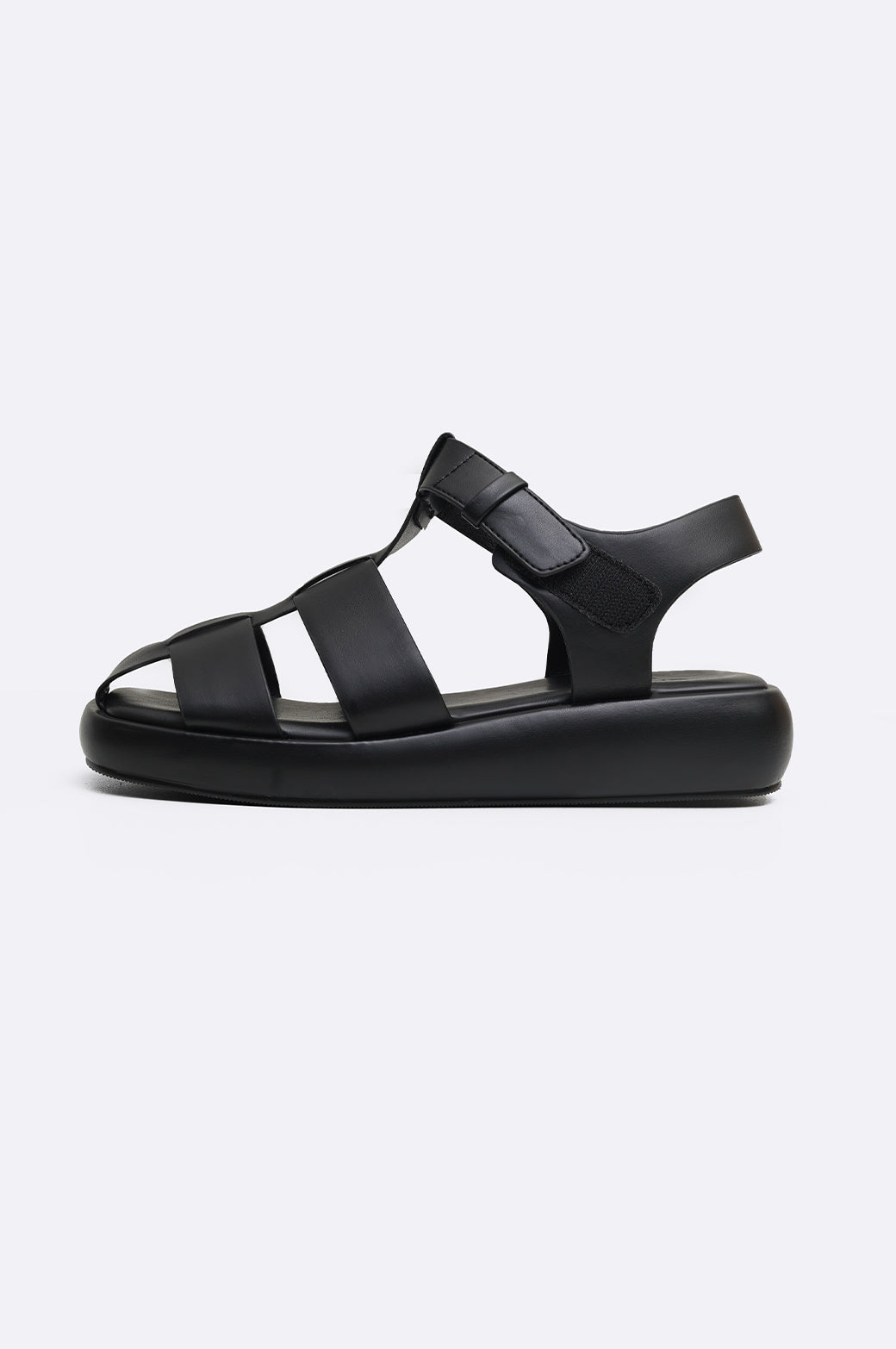 BLACK MAMA FISHERMAN SANDALS