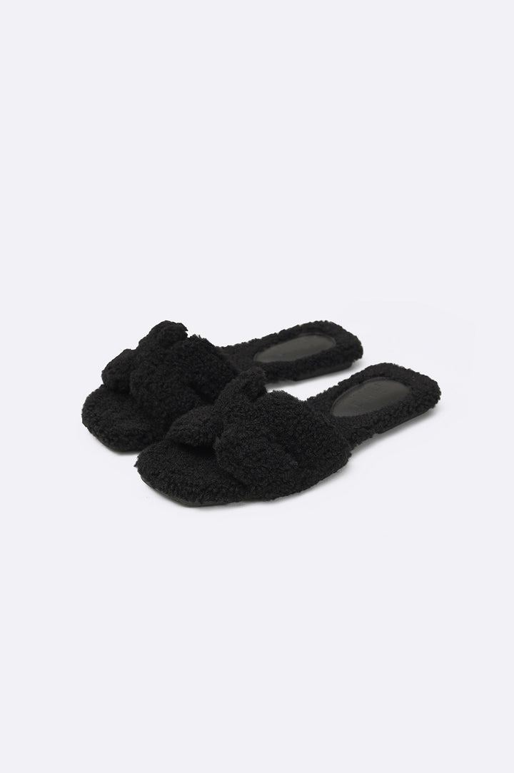 BLACK TEDDY FUR SLIDES