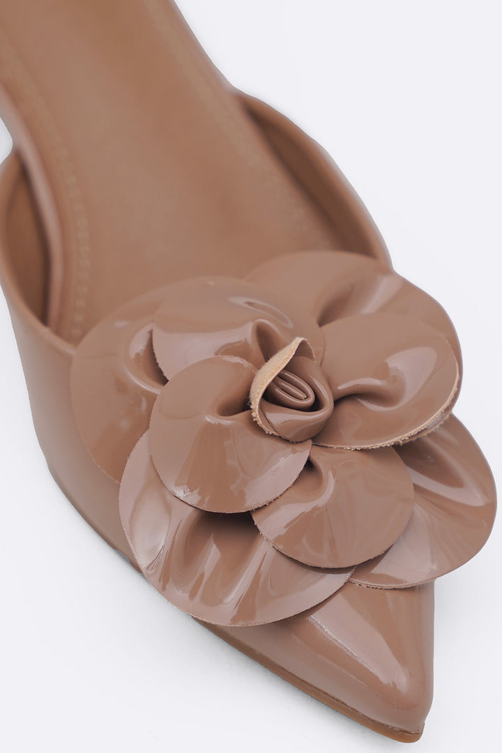 TAUPE FLOWER MINI HEELS