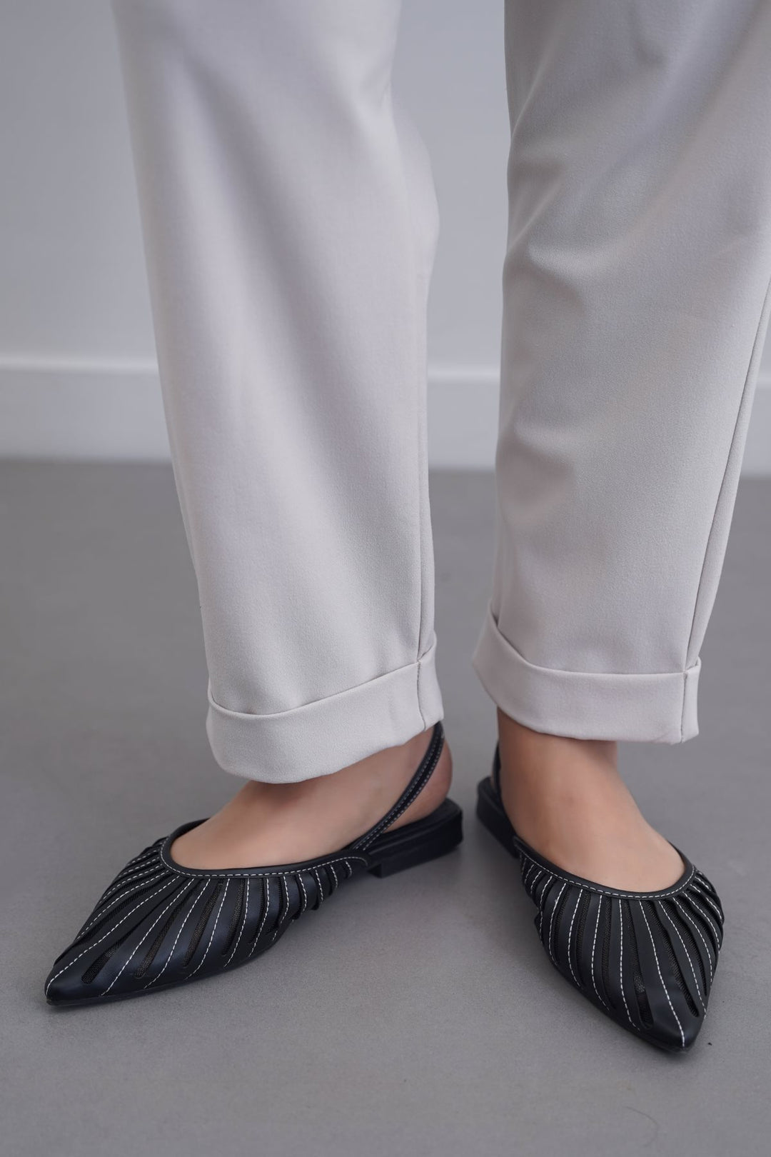 BLACK HORIZON SLINGBACKS