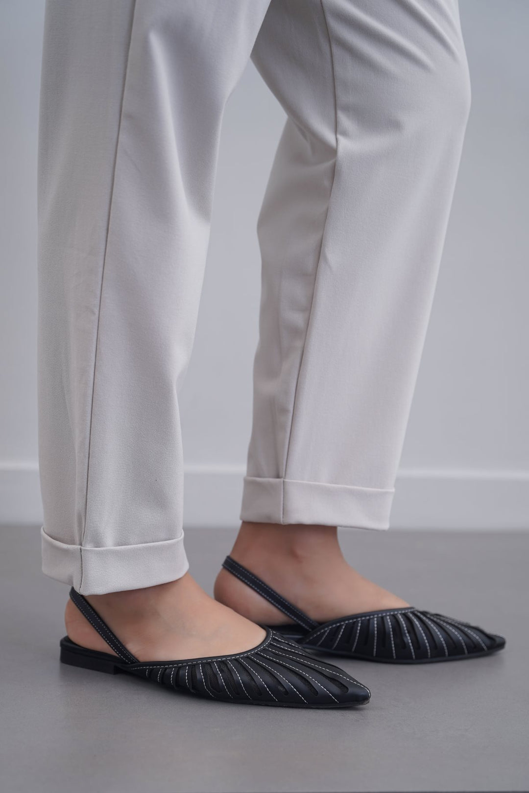 BLACK HORIZON SLINGBACKS