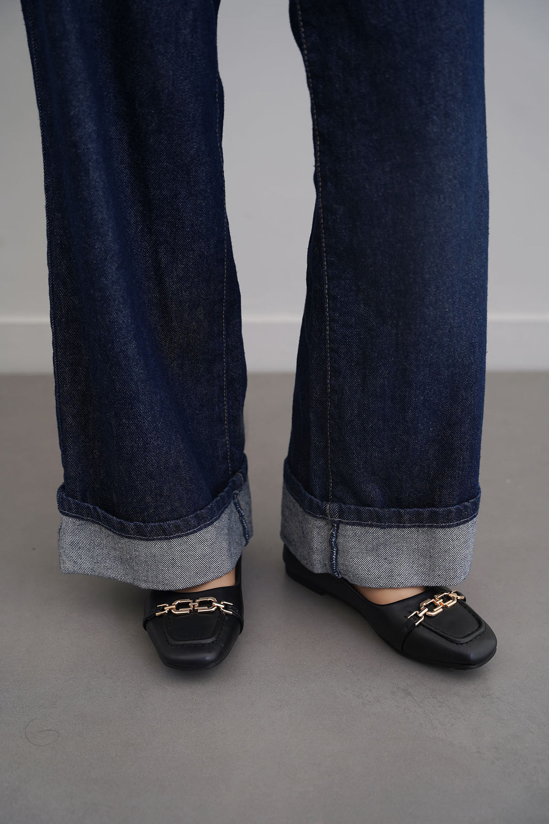 BLACK LEILA MAMA PUMPS