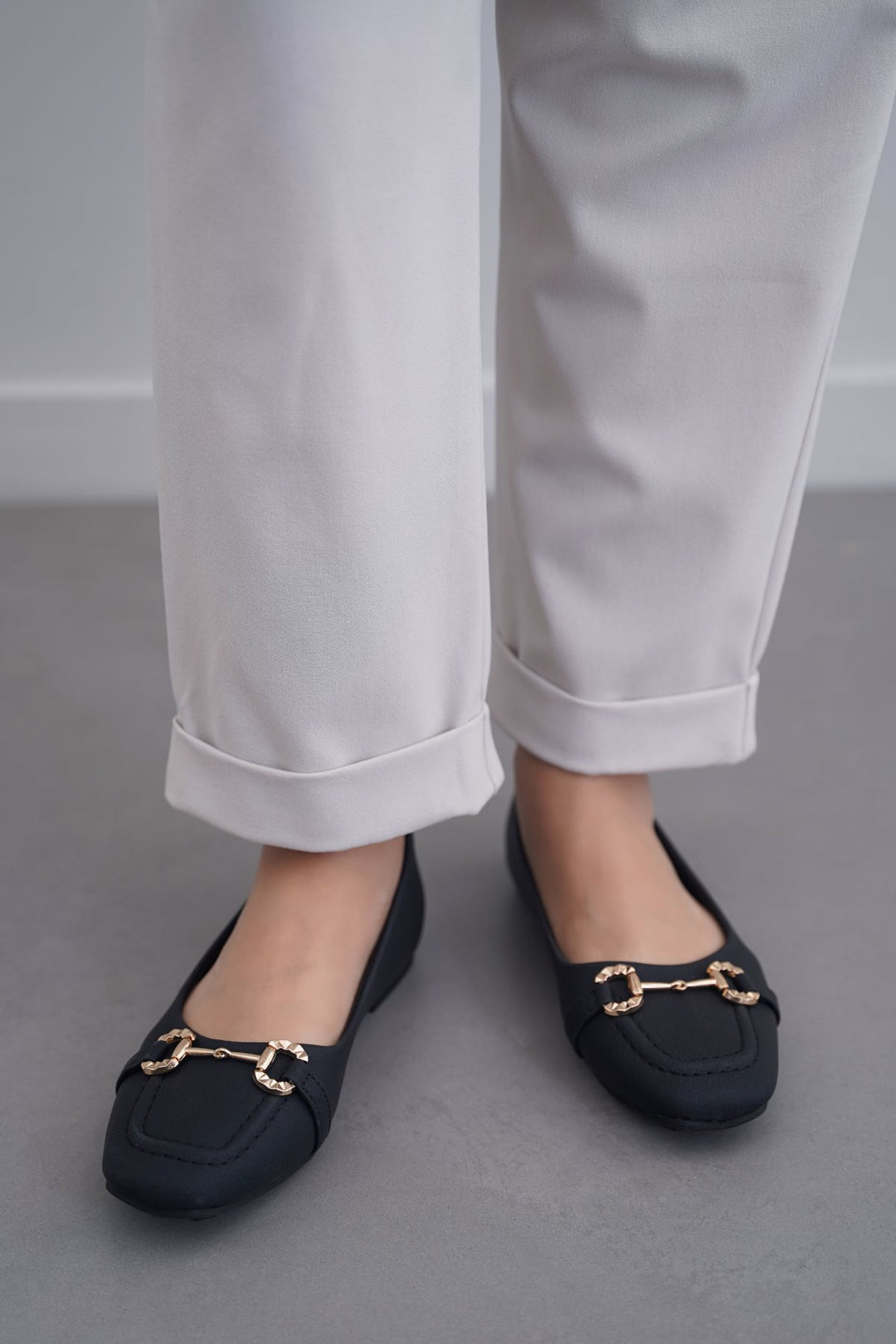 BLACK KAMI COMFORT PUMPS
