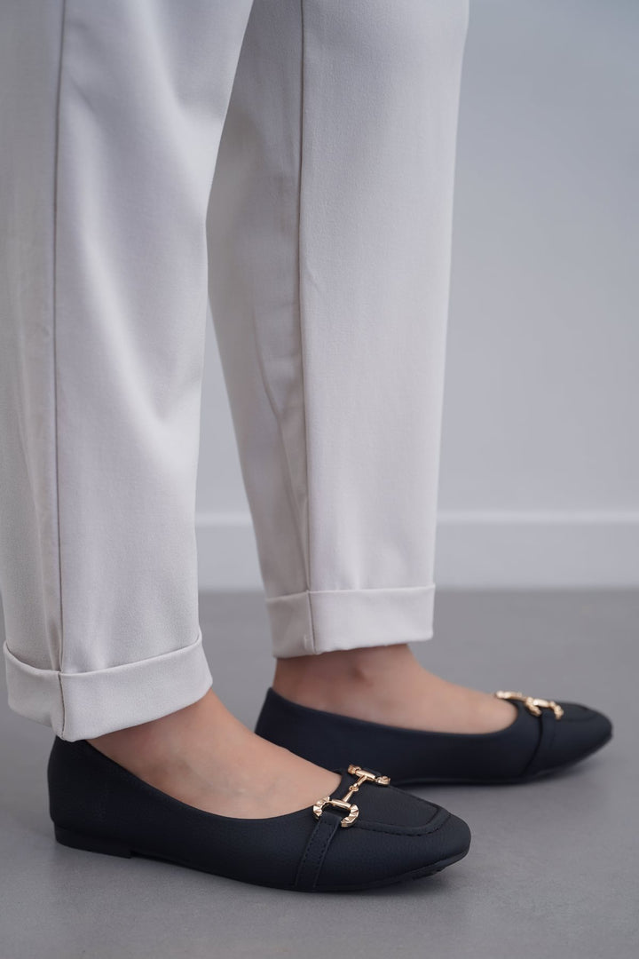 BLACK KAMI COMFORT PUMPS