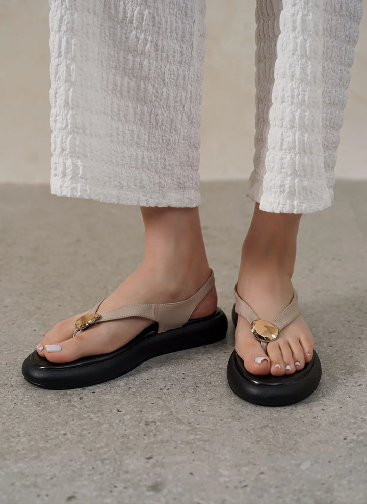 SUMMER SANDALS AT LAMA RETAIL