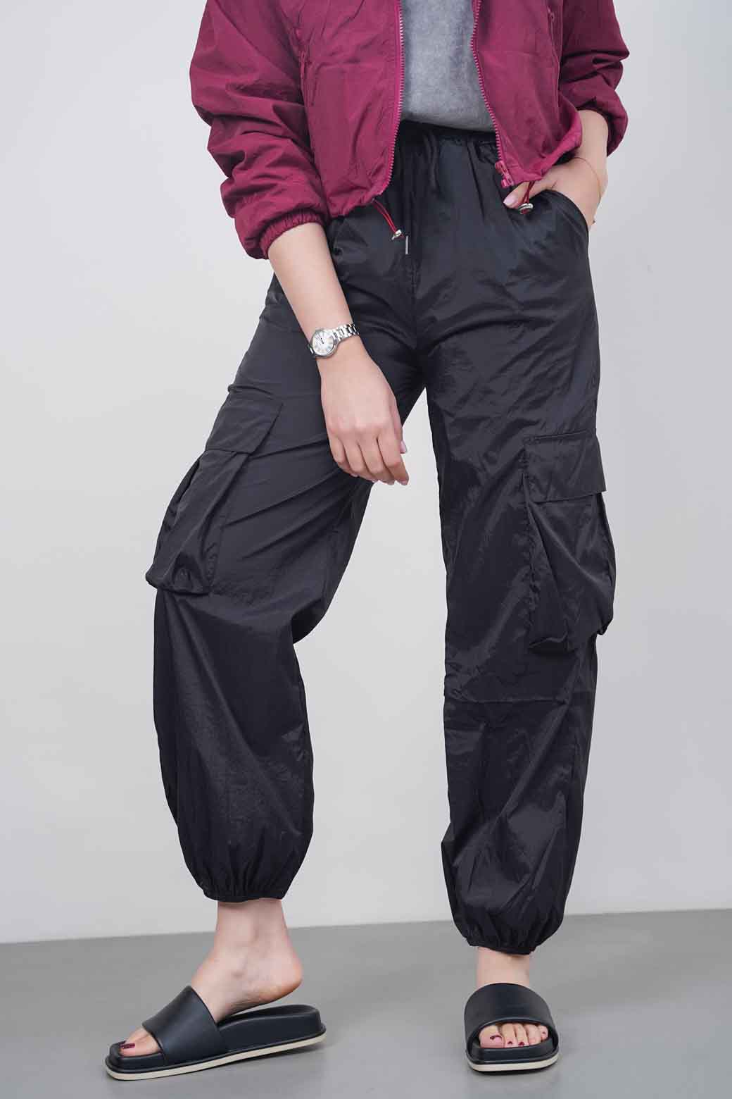 BLACK PARACHUTE DRAWSTRING PANTS