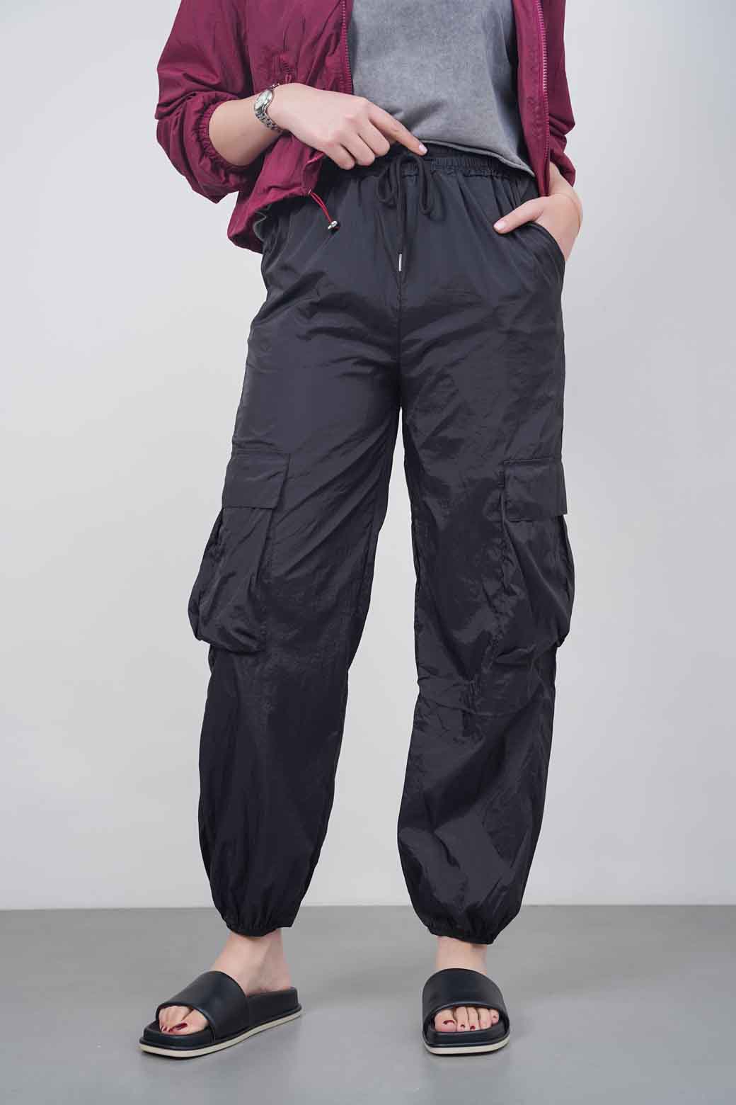 BLACK PARACHUTE DRAWSTRING PANTS