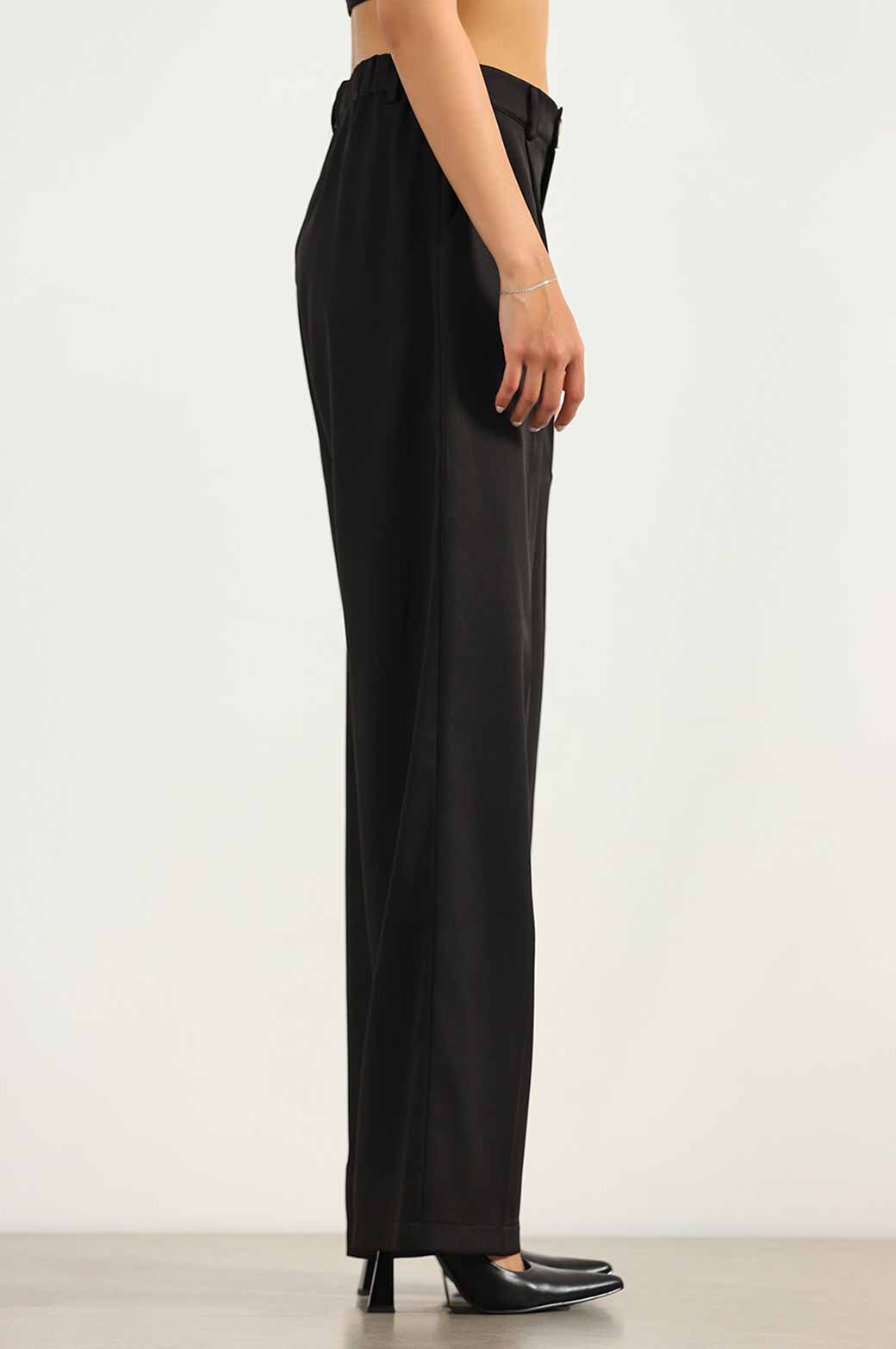 BLACK STRAIGHT TAILORED PANTS