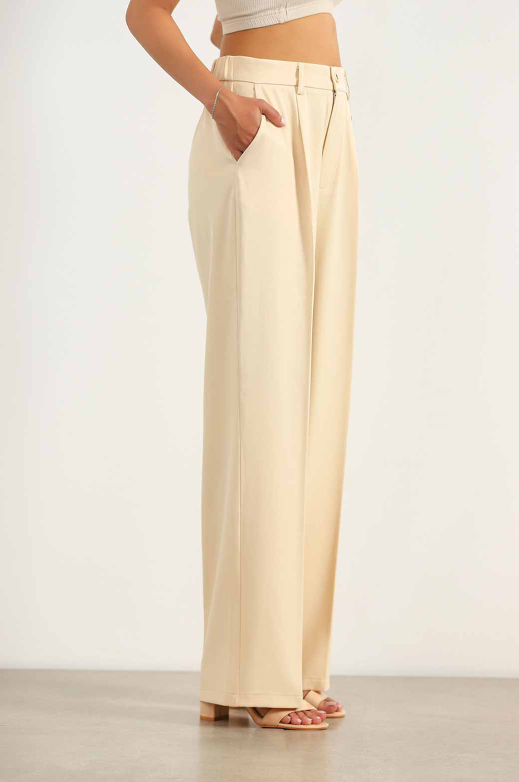 CREAM STRAIGHT TAILORED PANTS