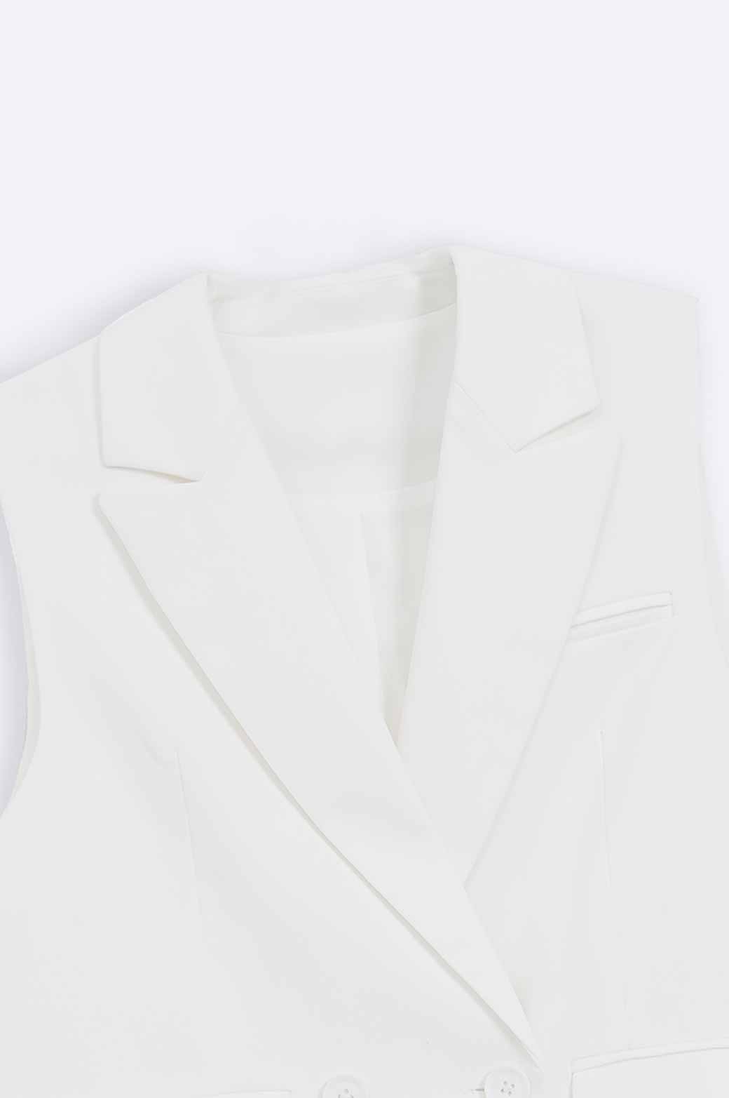 WHITE SLEEVELESS BLAZER