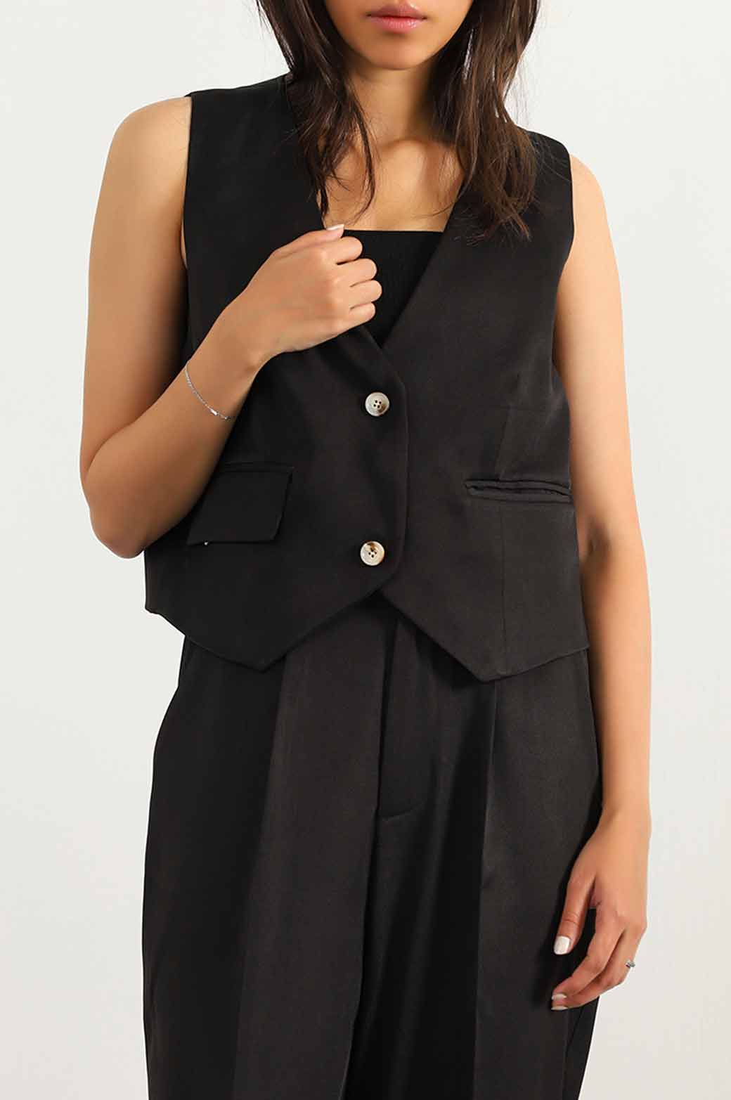 BLACK WAISTCOAT WITH POCKETS