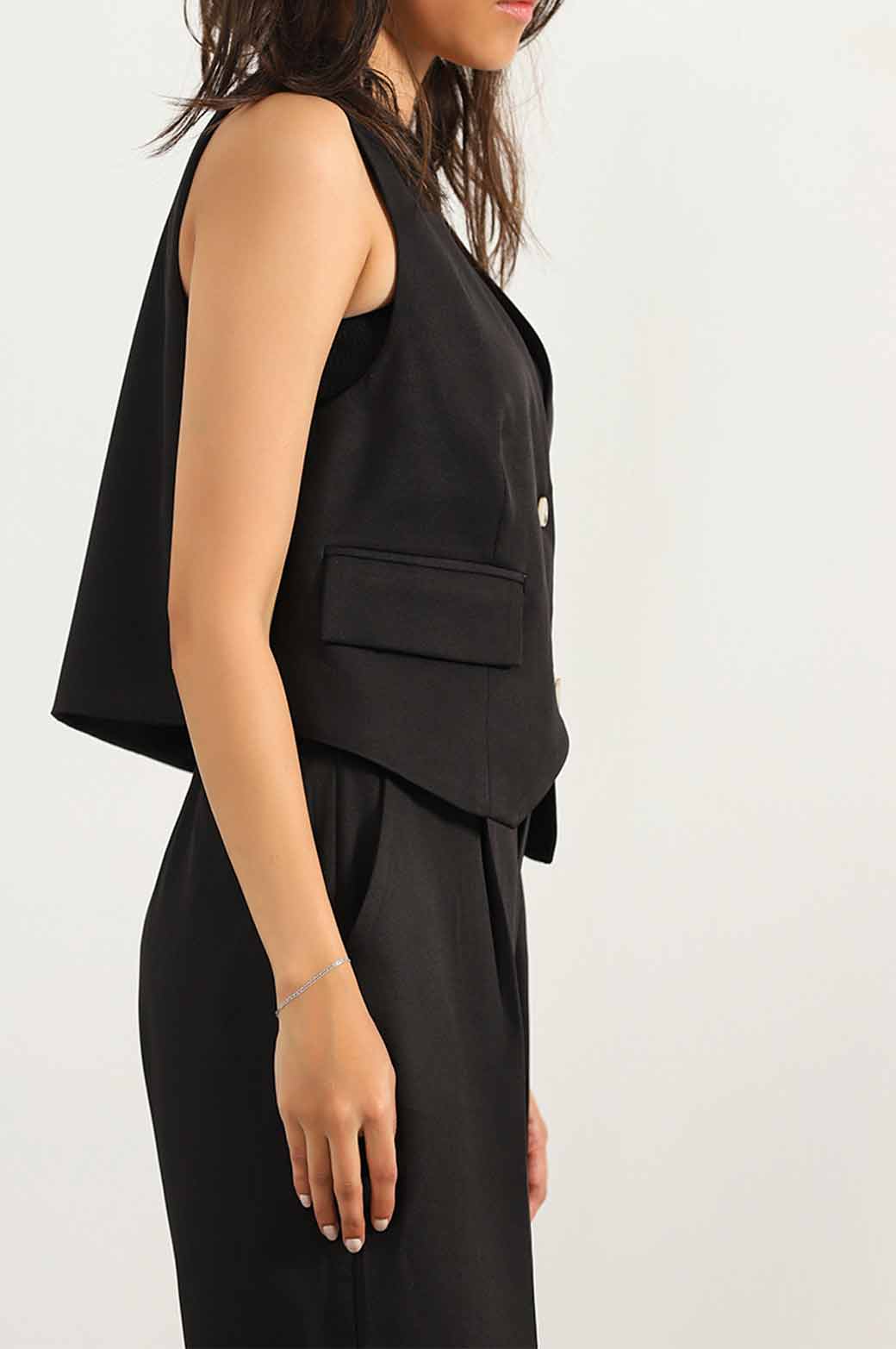 BLACK WAISTCOAT WITH POCKETS