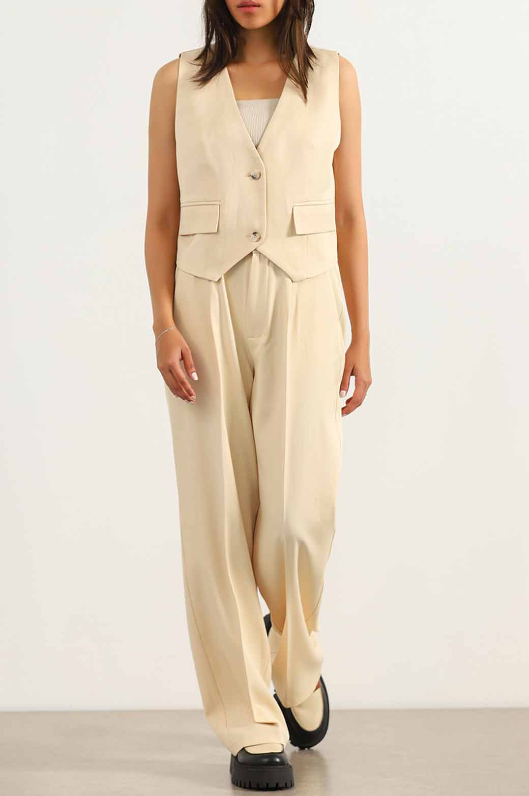 CREAM WAISTCOAT WITH POCKETS