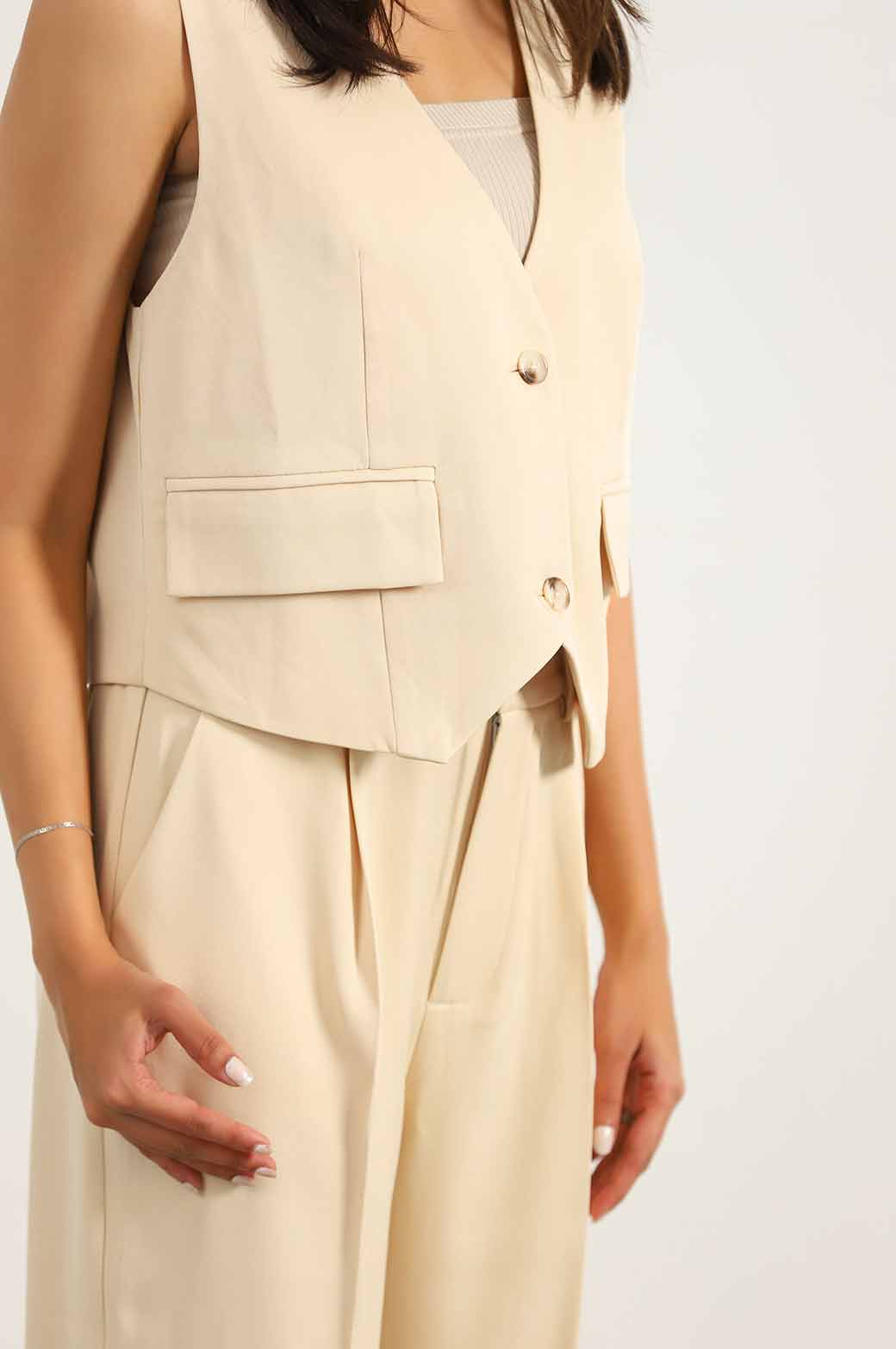 CREAM WAISTCOAT WITH POCKETS
